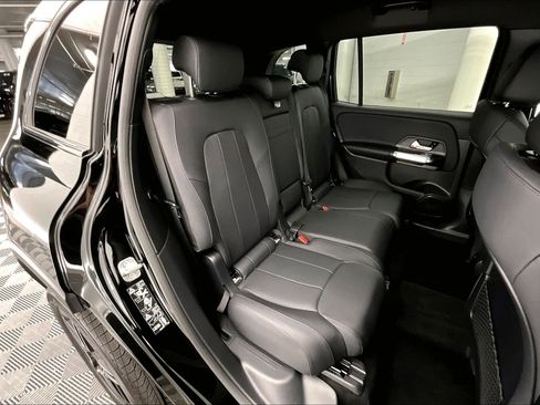 Used 2026 Mercedes-Benz GLB 250 image 17
