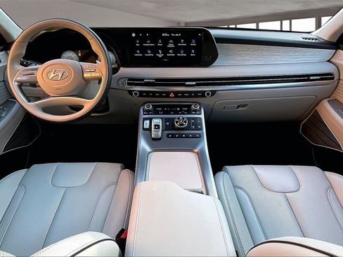 Used 2024 Hyundai Palisade Calligraphy image 7