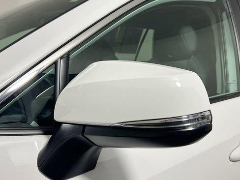 Used 2025 Toyota RAV4 XLE image 12