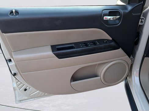 Used 2016 Jeep Compass Sport w/ Power Value Group image 22