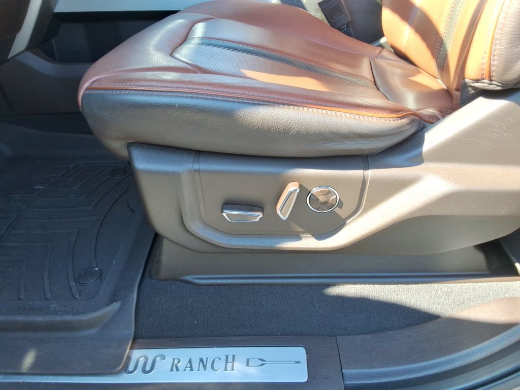 Used 2021 Ford F350 King Ranch w/ King Ranch Ultimate Package AWD/4WD image 26