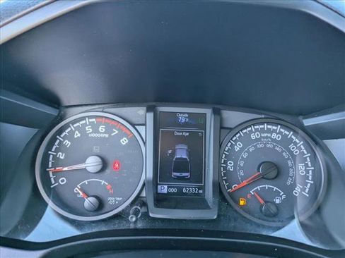 Used 2020 Toyota Tacoma SR w/ SR Convenience Package image 11