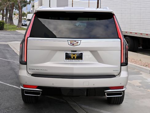 Used 2021 Cadillac Escalade Premium Luxury Platinum image 6