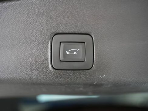 Used 2023 Chevrolet TrailBlazer ACTIV w/ Sun and Liftgate Package image 10