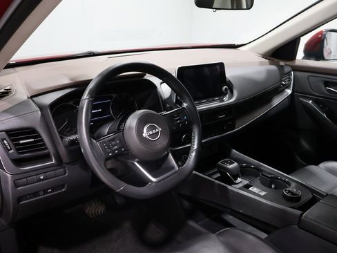 Used 2023 Nissan Rogue SV w/ SV Premium B Package image 17