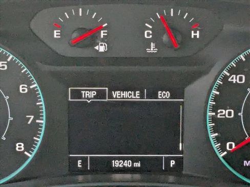 Used 2024 Chevrolet Equinox LS w/ Driver Confidence II Package FWD image 11