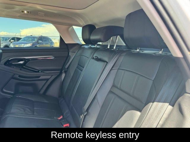 Used 2020 Land Rover Range Rover Evoque SE AWD/4WD image 17