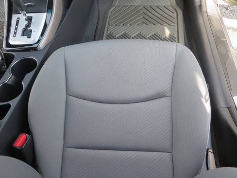 Used 2012 Hyundai Elantra GLS FWD image 26