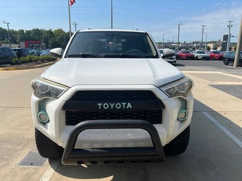Used 2015 Toyota 4Runner SR5 AWD/4WD image 2