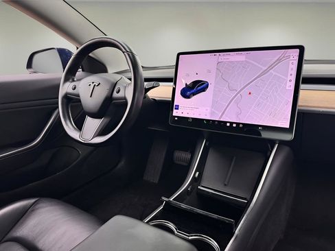 Used 2019 Tesla Model 3 Mid Range RWD image 9