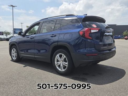 Used 2022 GMC Terrain SLE w/ Driver Convenience Package FWD image 3
