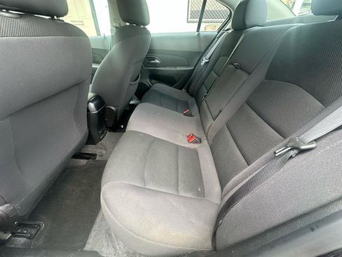 Used 2014 Chevrolet Cruze LT FWD image 11