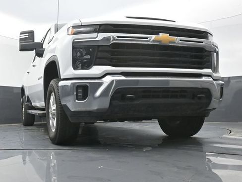 Used 2025 Chevrolet Silverado 2500 LT image 46