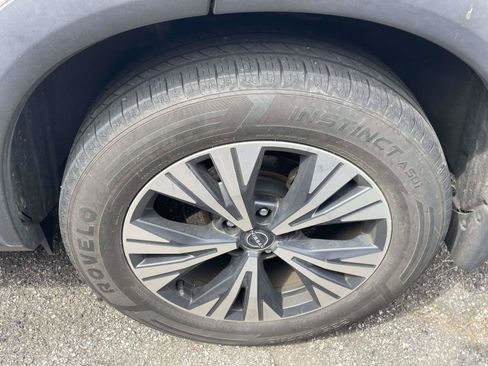Used 2023 Nissan Rogue SV FWD image 4