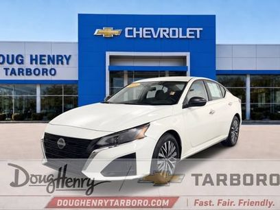 Used 2025 Nissan Altima 2.5 SV