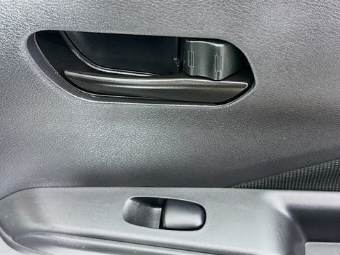 Used 2022 Nissan Kicks S image 30