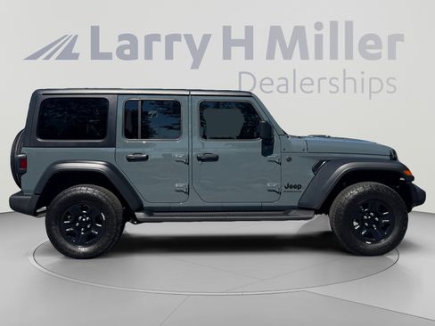 Used 2025 Jeep Wrangler Unlimited Sport AWD/4WD image 6