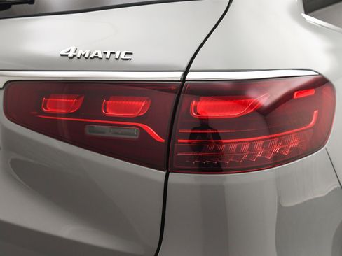 Used 2025 Mercedes-Benz GLS 450 4MATIC image 26