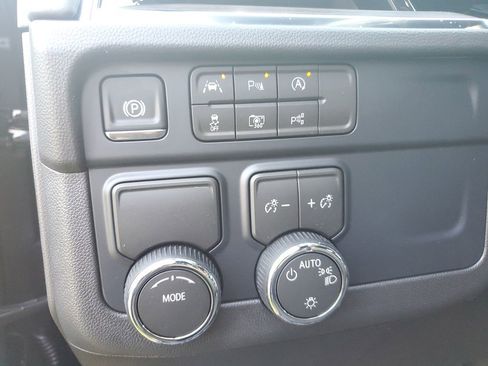 New 2026 Chevrolet Suburban LS w/ LPO, Dark Essentials Package image 21