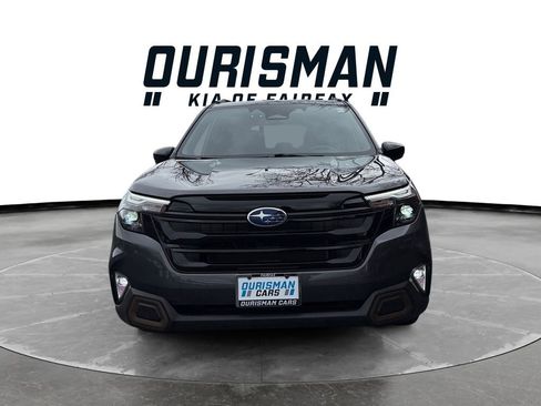 Used 2025 Subaru Forester Sport image 8