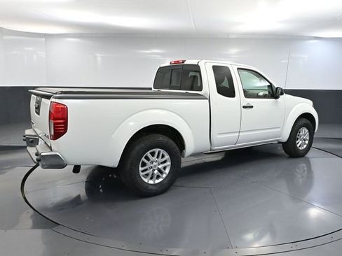 Used 2014 Nissan Frontier SV AWD/4WD image 4