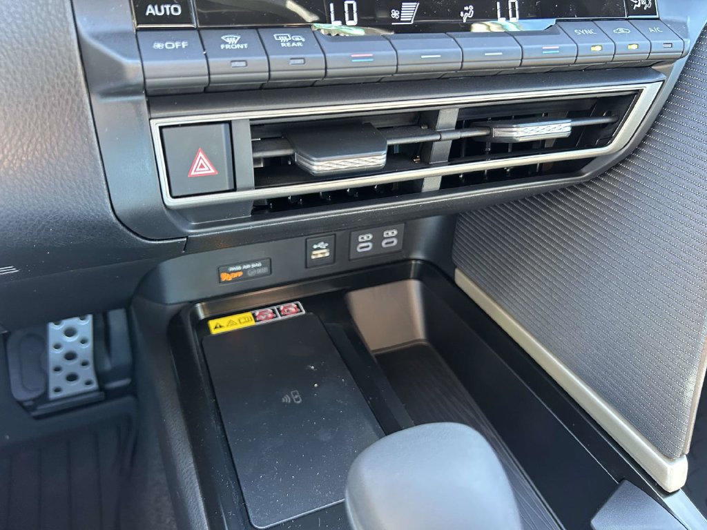 New 2026 Toyota Camry SE FWD image 22