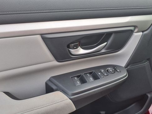 Used 2020 Honda CR-V LX image 7