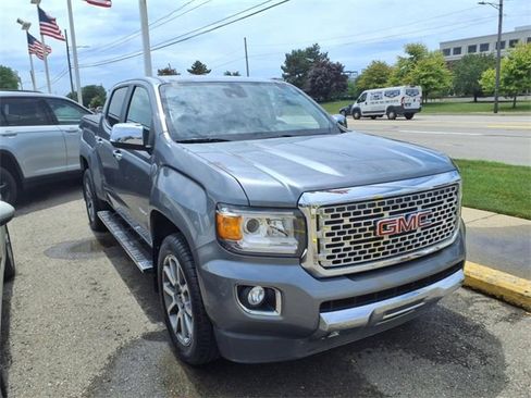 Used 2019 GMC Canyon Denali image 3