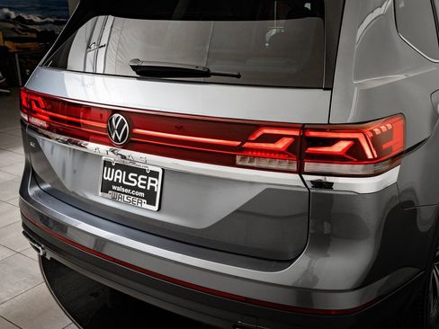 Used 2024 Volkswagen Atlas SE image 9