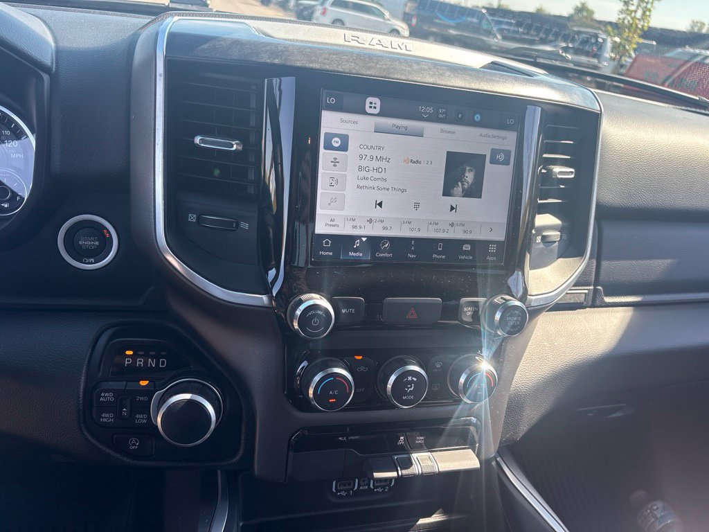Used 2022 RAM 1500 Big Horn AWD/4WD image 48