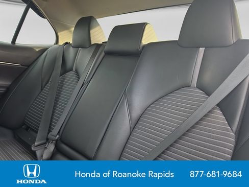 Used 2022 Toyota Camry SE FWD image 16