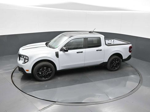 New 2025 Ford Maverick XLT w/ XLT Luxury Package image 13