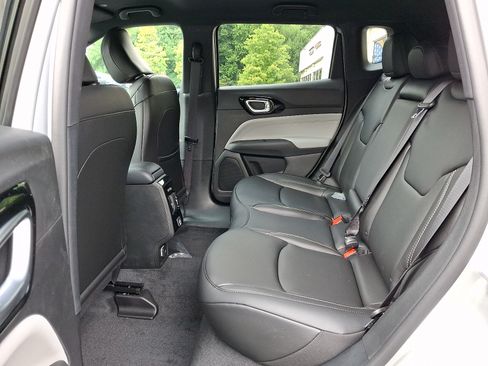 New 2026 Jeep Compass Limited AWD/4WD image 6
