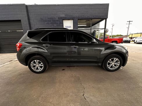 Used 2017 Chevrolet Equinox LT w/ Convenience Package FWD image 9