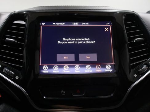 Used 2019 Jeep Cherokee Limited image 26