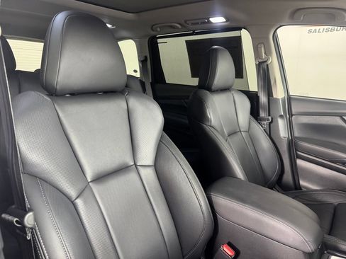 Used 2023 Subaru Ascent Limited w/ Technology Package AWD/4WD image 42