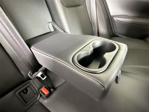 Certified 2025 Toyota Prius Plug-In Hybrid image 40