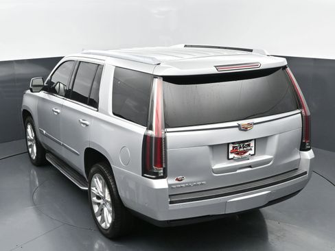 Used 2019 Cadillac Escalade Premium Luxury AWD/4WD image 30