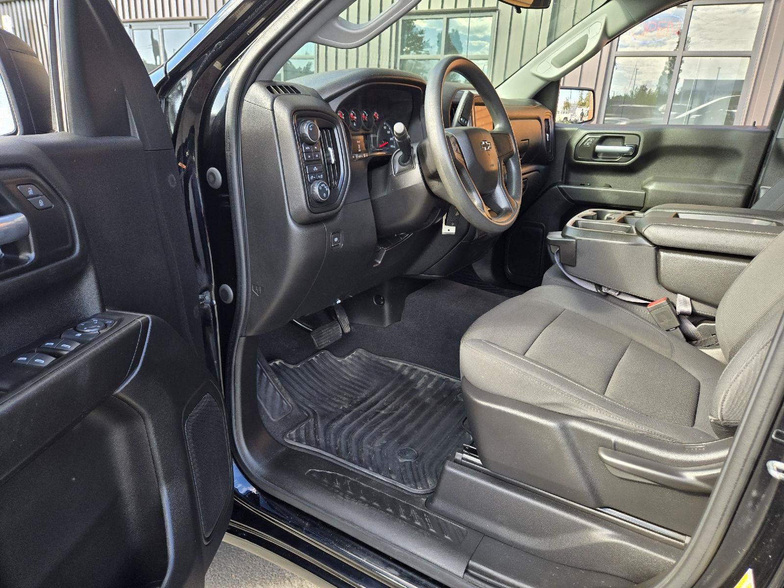 Used 2021 Chevrolet Silverado 1500 Custom Trail Boss w/ LPO, Dark Essentials Package AWD/4WD image 10