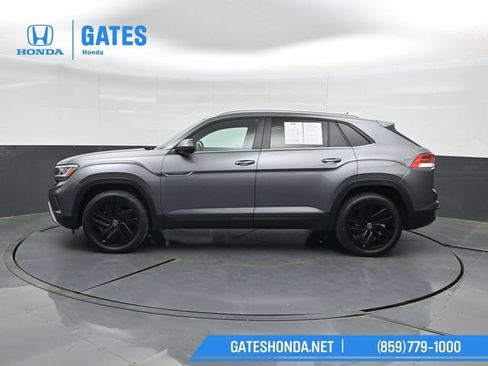 Used 2022 Volkswagen Atlas Cross Sport SE w/ Black Wheel Package AWD/4WD image 7