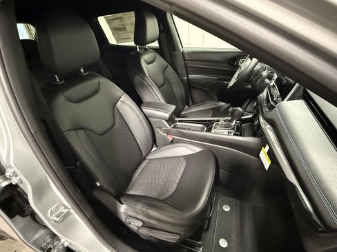 New 2026 Jeep Compass Latitude image 12