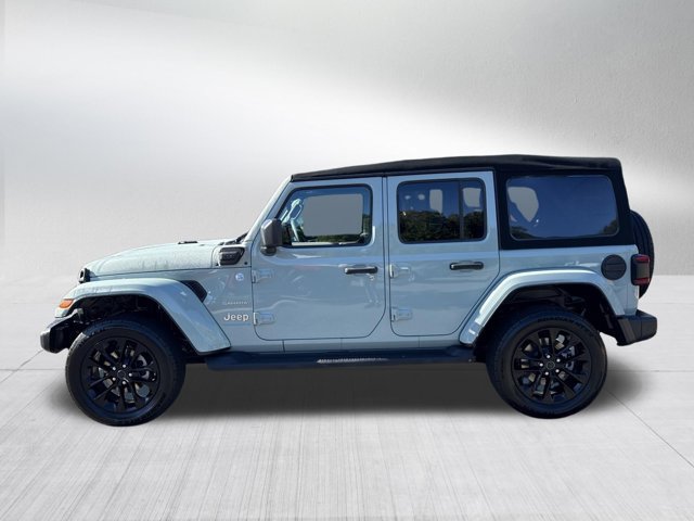 Used 2024 Jeep Wrangler Unlimited Sahara AWD/4WD image 9