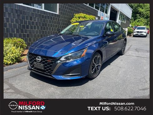Certified 2023 Nissan Altima 2.5 SR w/ SR Premium Package AWD/4WD image 1