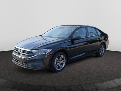 Used 2023 Volkswagen Jetta SE FWD image 3