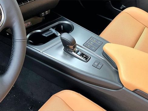 New 2025 Lexus UX 300h 300h Premium image 8