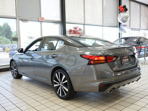 Used 2021 Nissan Altima 2.5 SR FWD image 4
