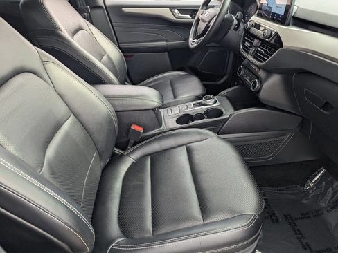 Used 2022 Ford Escape SEL FWD image 9