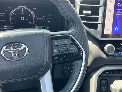 Used 2024 Toyota Sequoia Platinum AWD/4WD image 28