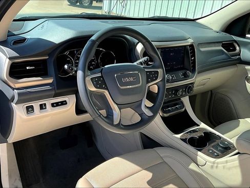 Used 2023 GMC Acadia Denali image 16