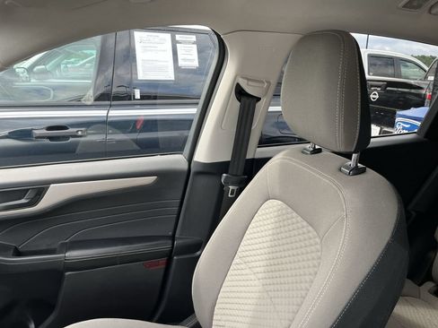 Used 2022 Ford Escape SE FWD image 22